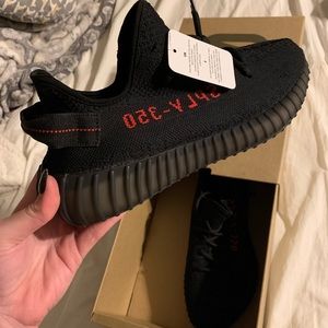 Yeezy Boost 350 V2